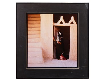 SAUDI ARABIAN WOMAN PHOTO BY MADEHA AL AJROUSH