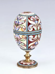 RUSSIAN 84 GILT SILVER SHADED ENAMEL EASTER EGG