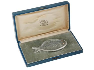 RUSSIAN CARVED CRYSTAL ROCK FISH SHAPED CAVIAR DISH