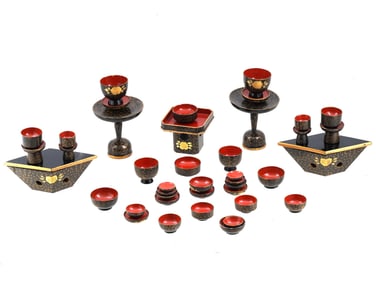 MINIATURE JAPANESE HAND PAINTED WOODEN LAQUERED SET