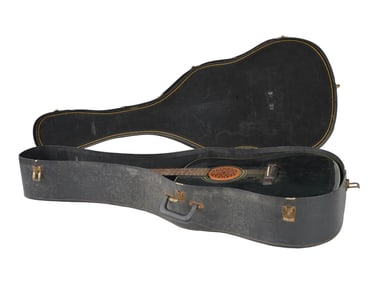 VINTAGE AMERICAN WASHBURN ACOUSTIC GUITAR WITH CASE