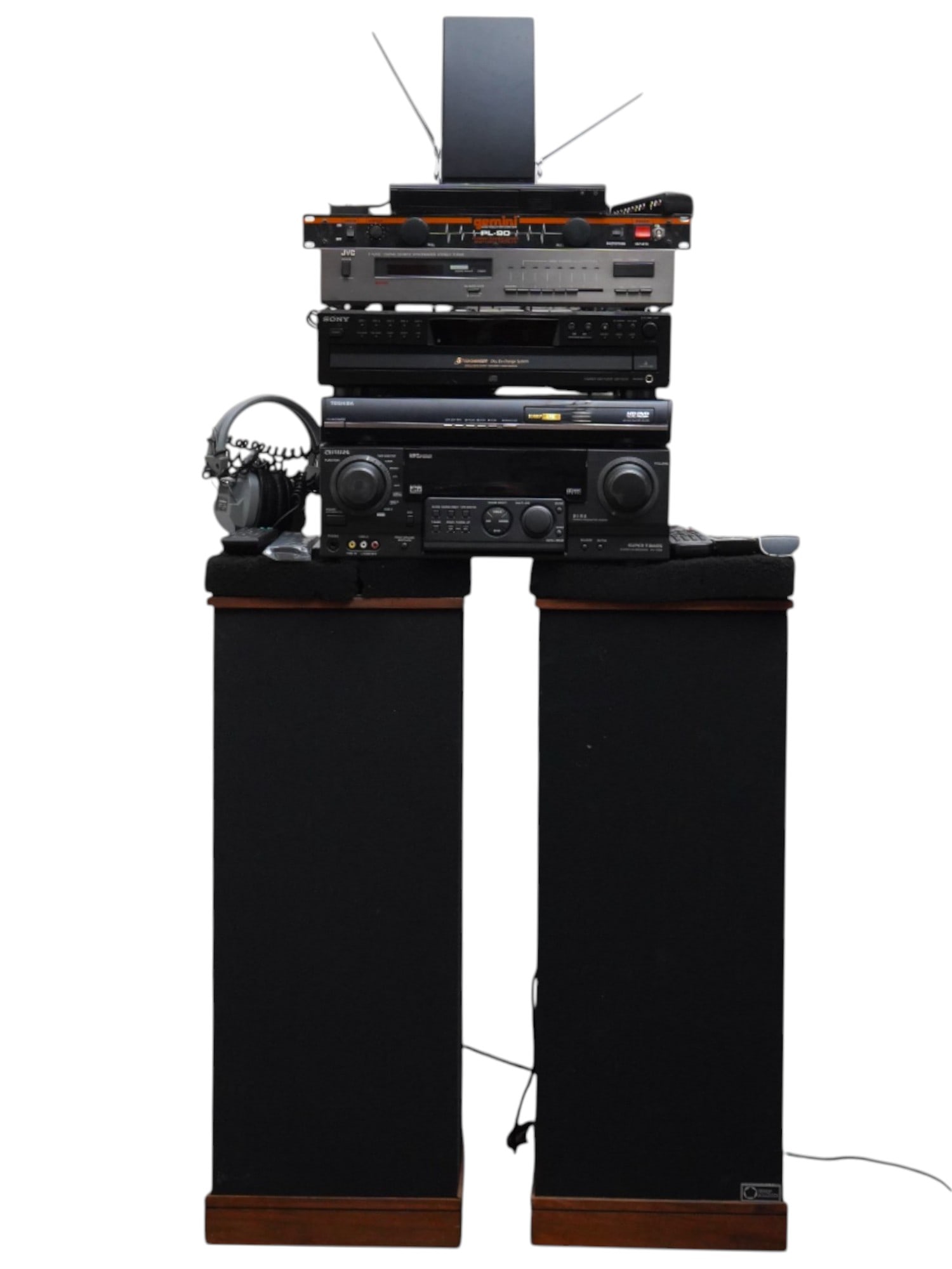 HI FI STEREO RACK ACOUSTICS DESIGN SPEAKERS: A HI FI stereo rack acoustics design speakers. The lot includes Pair of Design Acoustics Speakers D 2, Aiwa Super T Bass stereo AV Receiver AV D58, Toshiba HD DVD Player HD A30, SONY Compact Disk Play
