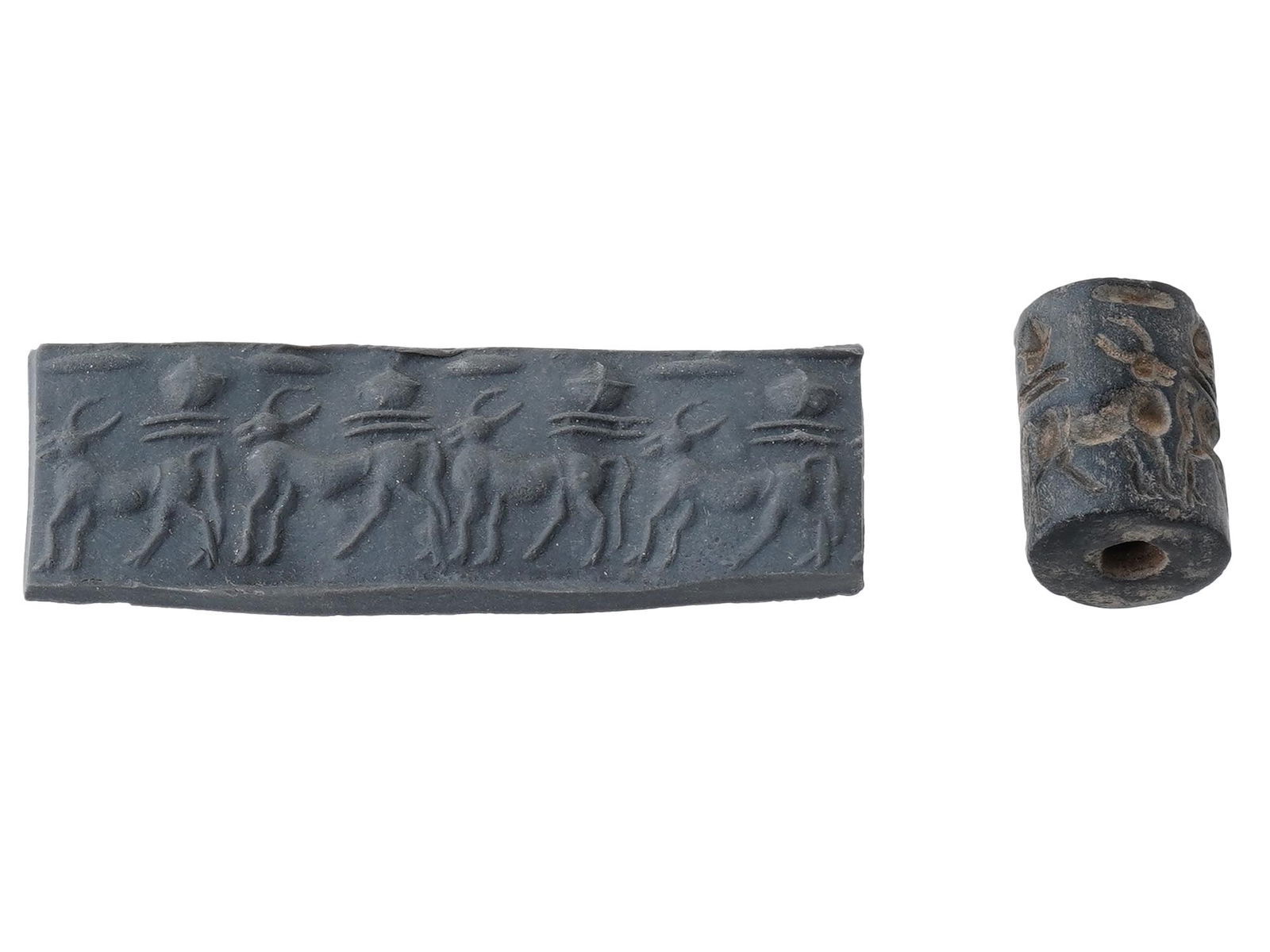 ANCIENT BLACK STEATITE CYLINDER SEAL BEAD (1 of 4)