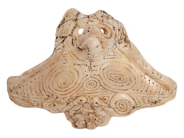 ANCIENT PRE COLUMBIAN TAINO CARVED SHELL BIRD AMULET