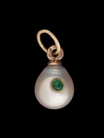RUSSIAN 14K GOLD PEARL EASTER EGG PENDANT W EMERALD