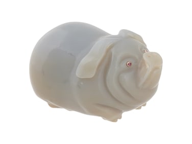 RUSSIAN CARVED AGATE FIGURE OF A PIG W GOLD AND RUBY EYES