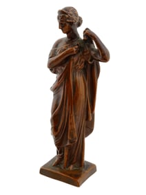 VINTAGE EUROPEAN SCHOOL CERAMIC FEMALE FIGURE
