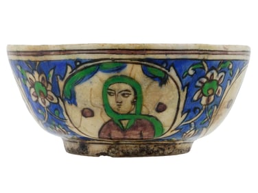 ANTIQUE ISLAMIC QAJAR ERA CERAMIC BOWL WITH PORTRAITS
