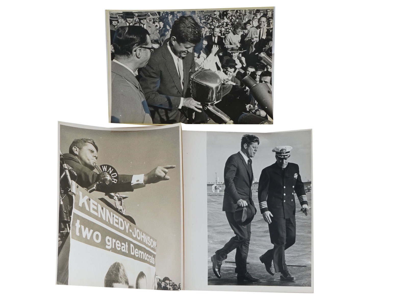 ORIGINAL PHOTOS OF US PRESIDENT JOHN F KENNEDY: A lot of three original black-and-white photographs of John F. Kennedy, 1917 to 1963, the 35th President of the US, serving from 1961 to 1963. Dated 1960, presidential campaign period. Each piece is s