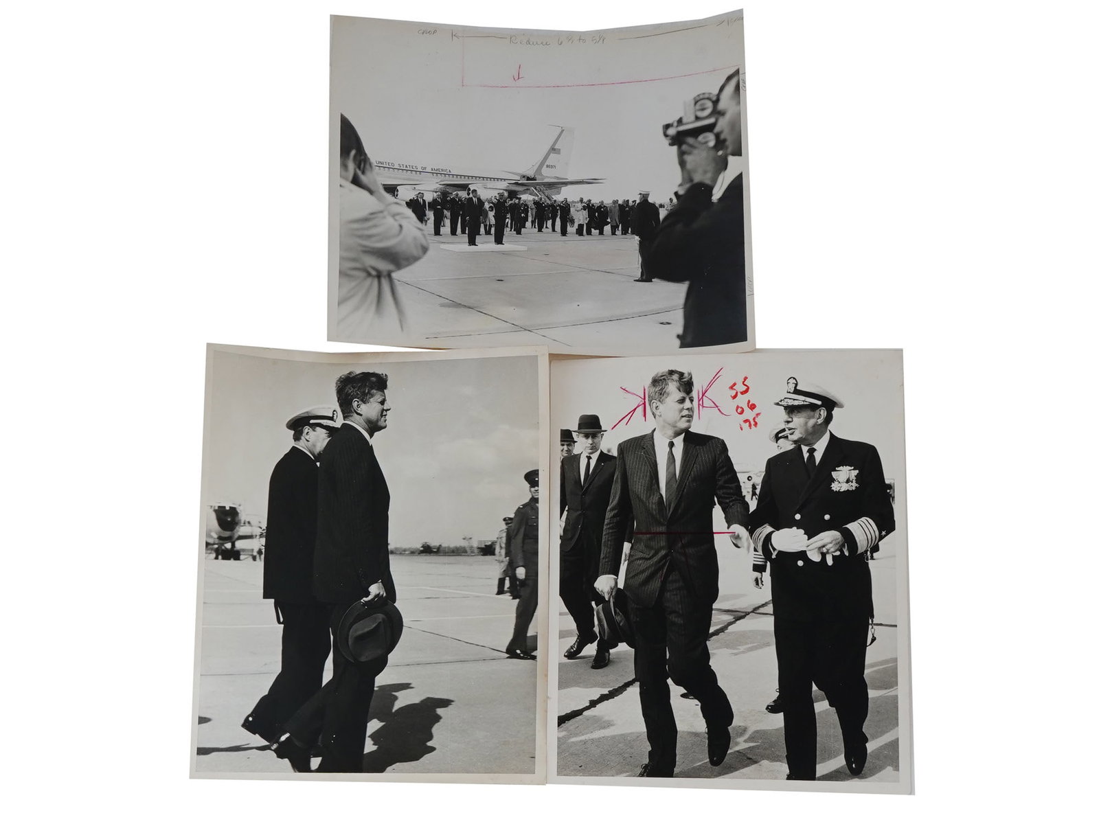 ORIGINAL PHOTOS OF US PRESIDENT JOHN F KENNEDY: A lot of three original black-and-white photographs of John F. Kennedy, 1917 to 1963, the 35th President of the US, serving from 1961 to 1963. Dated 1962, Kennedy at the Oceana Naval Air Station. Each