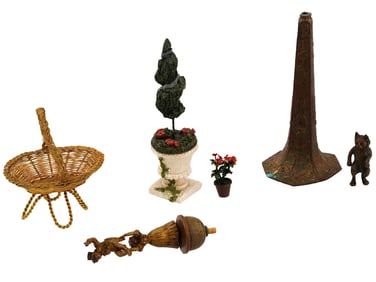 GROUP OF ASSORTED BRASS AND BRONZE ITEMS