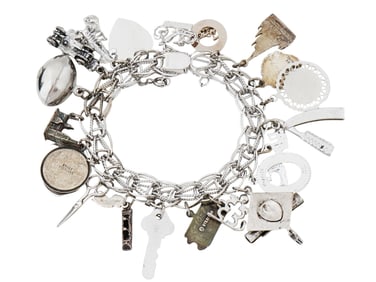 VINTAGE STERLING SILVER CHARM BRACELET