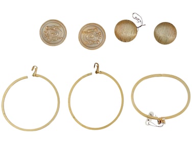 VINTAGE GOLD TONE COSTUME JEWELRY BRACELETS AND CLIPS