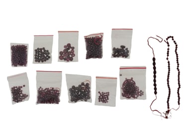 COLLECTION OF ASSORTED GARNET STONE BEADS
