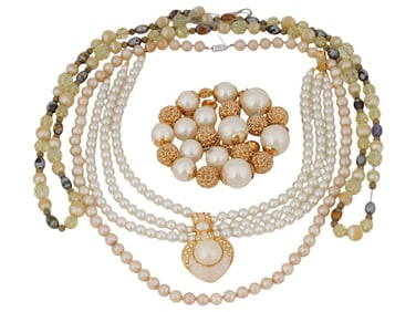 VINTAGE FRESHWATER PEARL AND GLASS BEADS