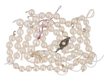 COLLECTION OF ASSORTED PEARL BEADS WITH CLASPS