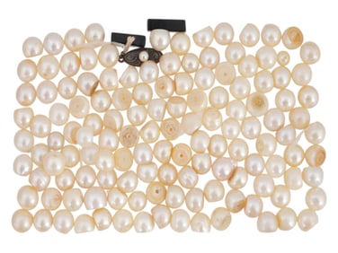COLLECTION OF ASSORTED PEARL BEADS WITH CLASPS