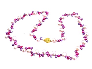VINTAGE BEADED DESIGN COSTUME JEWELRY NECKLACE