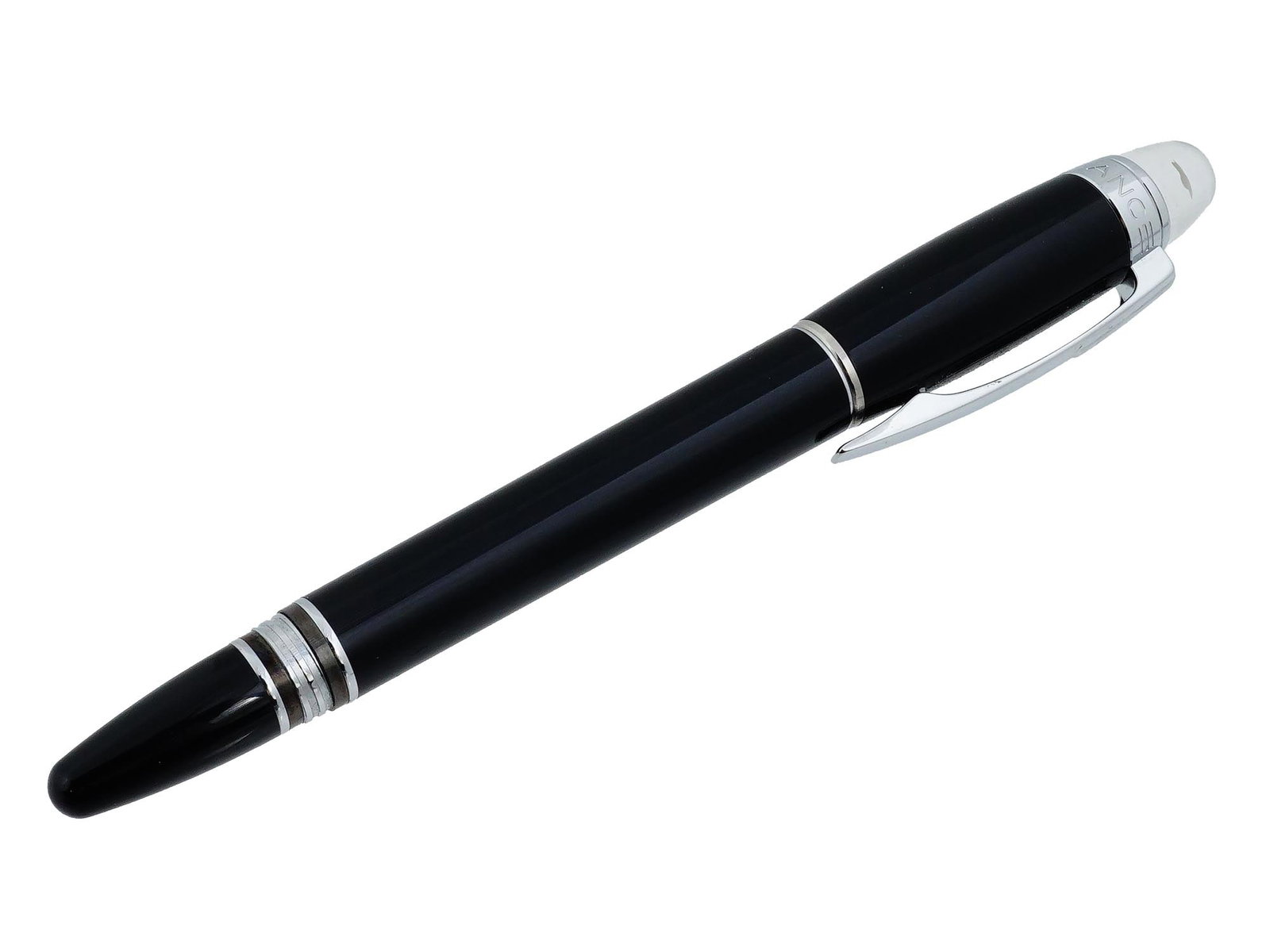 VINTAGE 14K NIB MONTBLANC STARWALKER BLACK FOUNTAIN PEN: A vintage Montblanc StarWalker fountain pen in sleek black resin. The 14-carat gold nib is marked MONT BLANC 14K, 585, and the pen exhibits the brands signature craftsmanship and elegant design. Datin