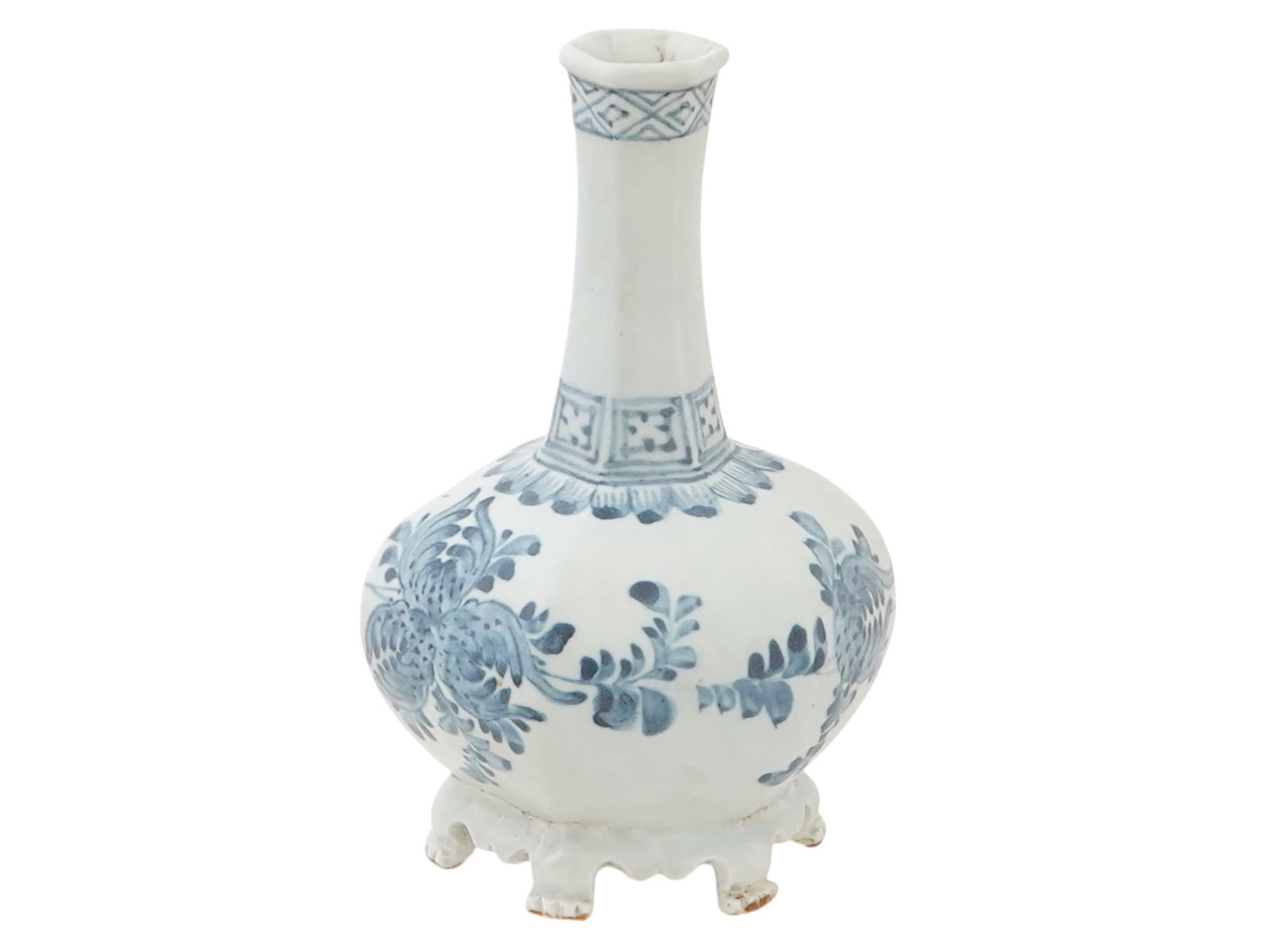 ANTIQUE KOREAN JOSEON BLUE AND WHITE CERAMIC VASE (1 of 8)