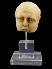 ANCIENT ROMAN CARVED MARBLE MALE HEAD ON A STAND