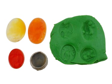 LOT OF ANCIENT MANNER CARVED GLASS INTAGLIO SEALS