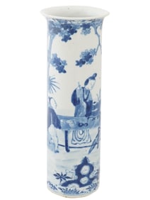 ANTIQUE CHINESE QING BLUE AND WHITE PORCELAIN VASE