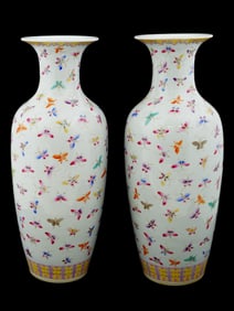 CHINESE FAMILLE ROSE BUTTERFLIES PORCELAIN VASES