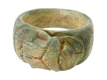 ANCIENT EGYPTIAN HAND CARVED STONE RING W SCARAB 600 BC