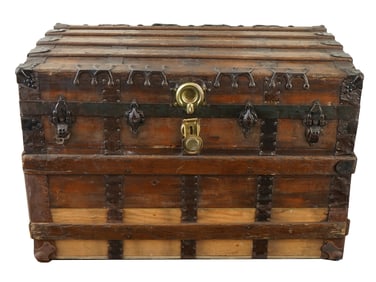 LARGE CARVED WOODEN CHEST FLAT TOP STORAGE TRUNK