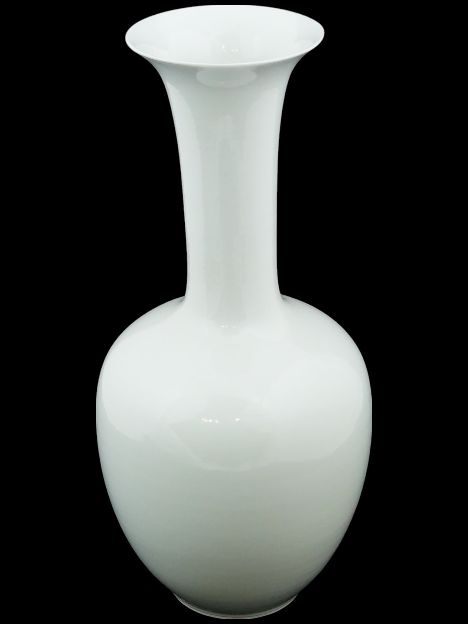 VINTAGE CHINESE PORCELAIN VASE MIDDLE KINGDOM MK BO JIA: A vintage Chinese porcelain vase from the Middle Kingdom MK BO JIA collection. The vase features a globular body with a long, slender neck, elegantly proportioned and finished with a smooth white glaz