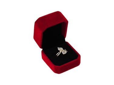 VINTAGE 10K GOLD DIAMOND STATEMENT RING WITH BOX
