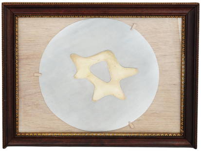 ATTR TO JEAN ARP FRENCH ABSTRACT BRONZE ARTWORK: Cast bronze sculpture. Attributed to Jean Arp, 1886 to 1966, a German-born French Modernist artist, member of the Dada and Surrealism movements. The artwork represents a flat star-like shape against a