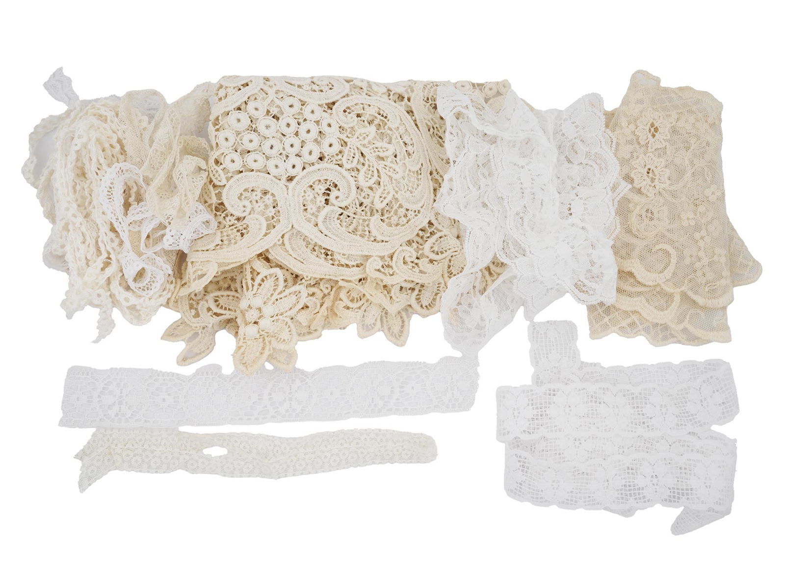 LOT OF VINTAGE LINEN LACE CUTS (1 of 3)