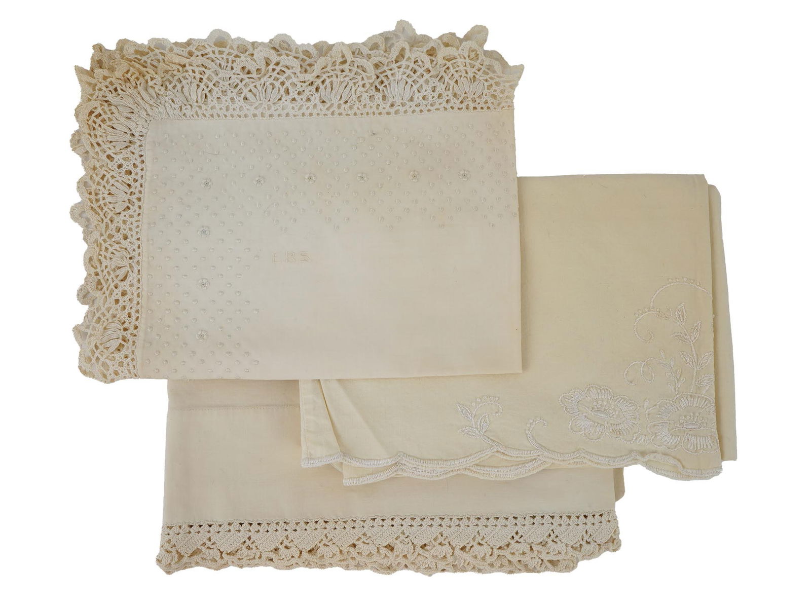 LOT OF ANTIQUE LACE TRIMMED EMBROIDERED PILLOW CASES (1 of 6)
