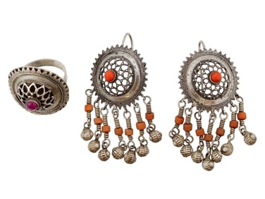 VINTAGE ETHNIC SILVER CORAL RUBY EARRINGS AND RING