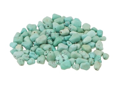 LOT OF TURQUOISE BEADS OF ASSORTED SHAPES FOR NECKLACE