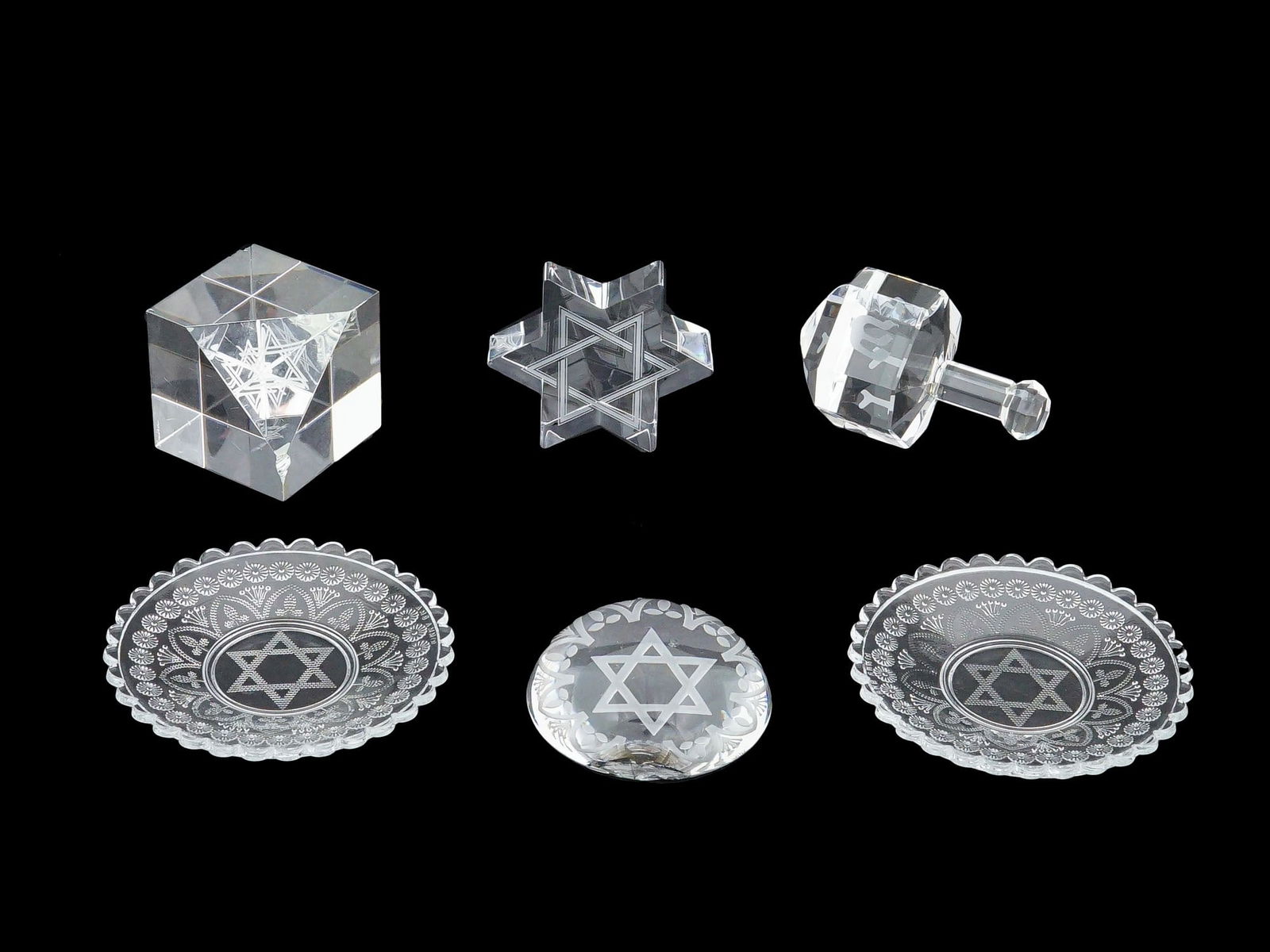 COLLECTION OF JUDAICA CLEAR GLASS PAPERWEIGHTS (1 of 6)