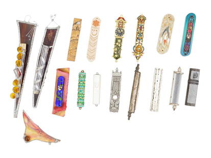 LOT OF ASSORTED JUDAICA ISRAELI AMERICAN MEZUZAHS: A collection of assorted Israeli and American mezuzahs made in various designs. The wares are covered with polychrome enamel, made in a figural design, and others. Several are encrusted with faux gems
