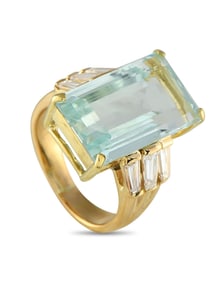 18K YELLOW GOLD 1.20CT DIAMOND AND AQUAMARINE RING