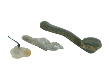 THREE CHINESE HAND CARVED HETIAN JADE WARES
