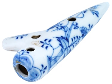 ANTIQUE PORCELAIN WHITE BLUE SOPRANO OCARINA FLUTE