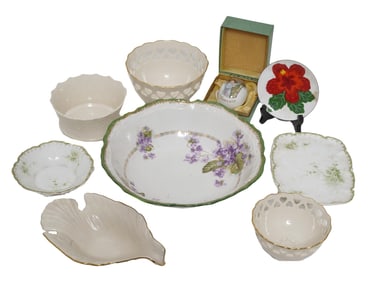 A LOT OF VINTAGE PORCELAIN ITEMS, 9 PIECES