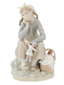 VINTAGE LLADRO PORCELAIN FIGURINE GIRL WITH DOLL