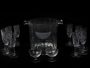 MID CENTURY PETITE LIQUER MOET CHANDON GLASS SET