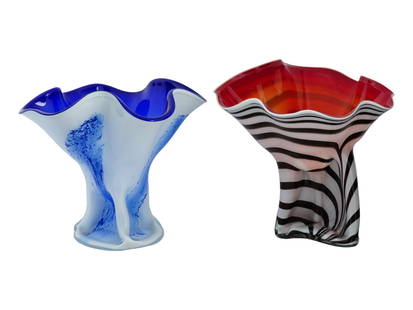 VINTAGE POLISH MAKORA HAND BLOWN ART GLASS VASES: A pair of vintage hand-blown cased glass vases by Makora, an glass company based in Krosno, Poland. Flared shape with ruffled rims. Cobalt blue and white vase, Makora Krosno label sticker inside. Blac