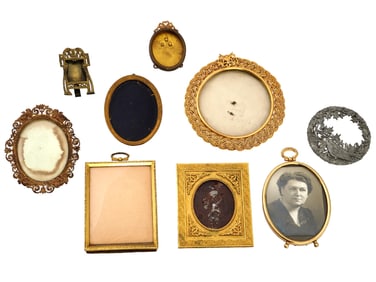 COLLECTION OF 9 VINTAGE ASSORTED MINIATURE FRAMES