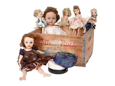 COLLECTION OF VINTAGE DOLLS VANITY BAG BARBIE SET