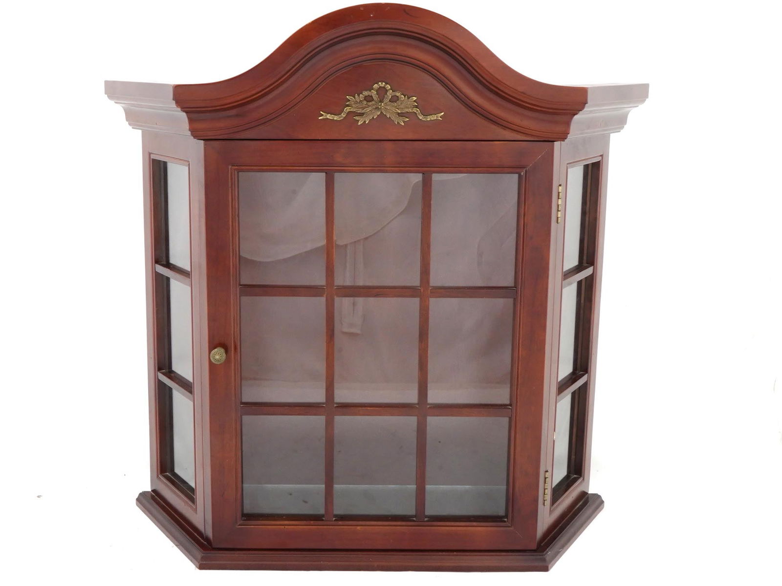 VINTAGE BOMBAY COMPANY HANGING CURIO CABINET (1 of 8)