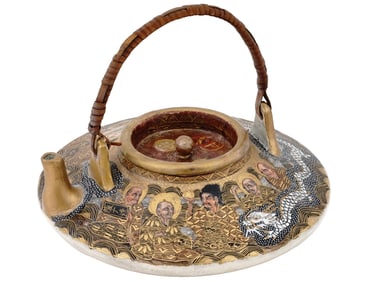 ANTIQUE JAPANESE SHIMAZU SATSUMA POTTERY TEA POT